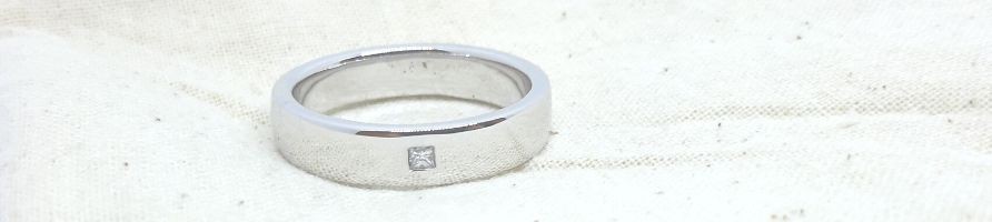 Alliance-diamant-mariage