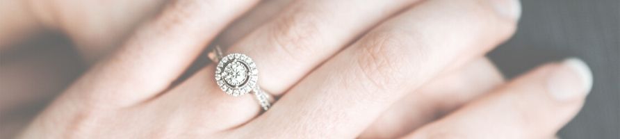 Bague-de-fiancailles-diamant